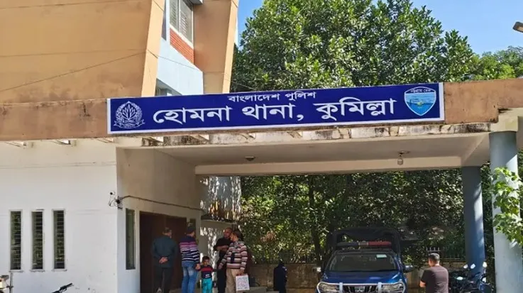 যাত্রাপথে স্বামীর কাছ থেকে স্ত্রীকে তুলে নিয়ে ধর্ষণ